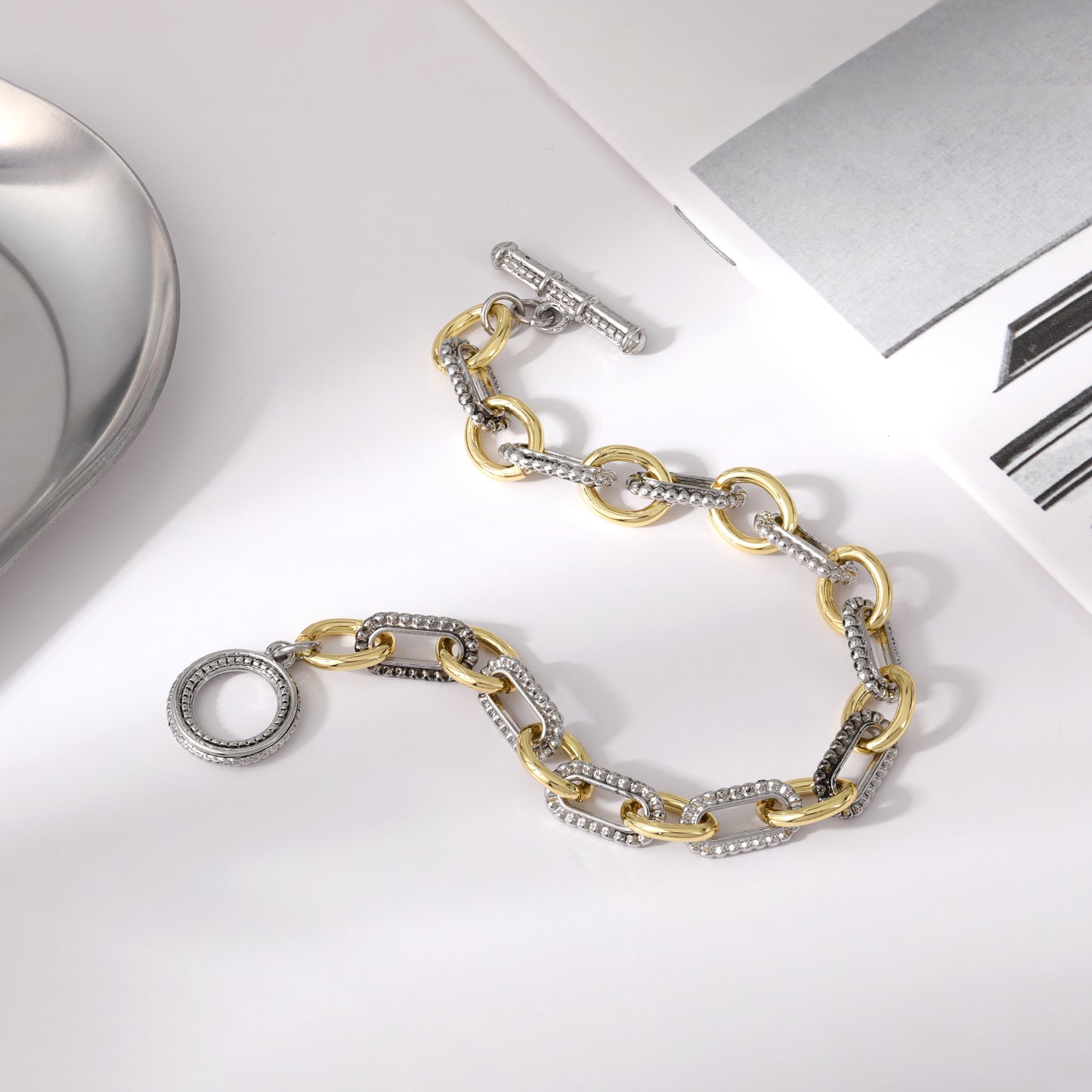 Aprilery Cable Link Bracelet for Women, Two Tone Circle Chain Bangle Link Bracelets Trendy Silver and Gold Bracelets Jewelry