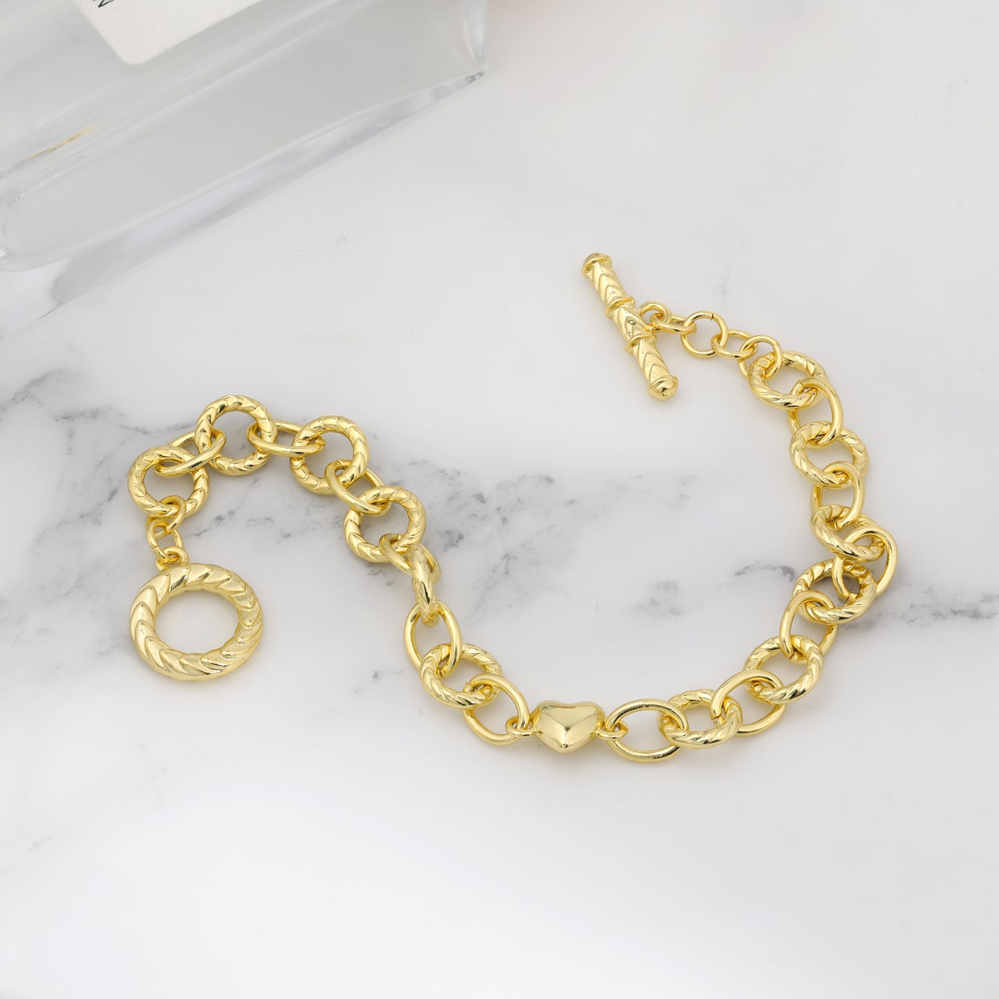 Aprilery Cable Link Bracelet for Women, Gold and Silver Circle Chain Bangle Heart Bracelets Trendy Silver and Gold Bracelets Jewelry