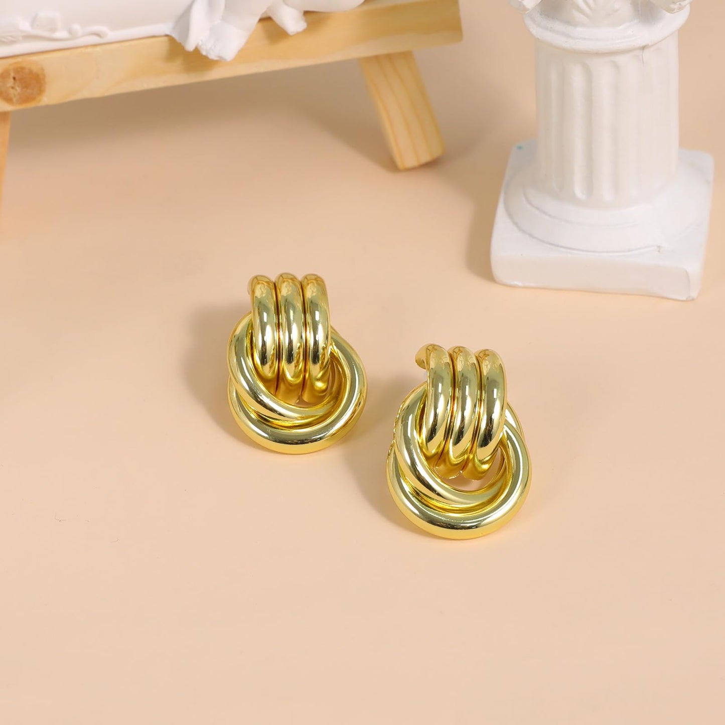 Aprilery Gold Geometric Earrings for Women, Chunky Gold Dangle Earrings Trendy Vintage Statement Earrings Dupes Jewelry for Women