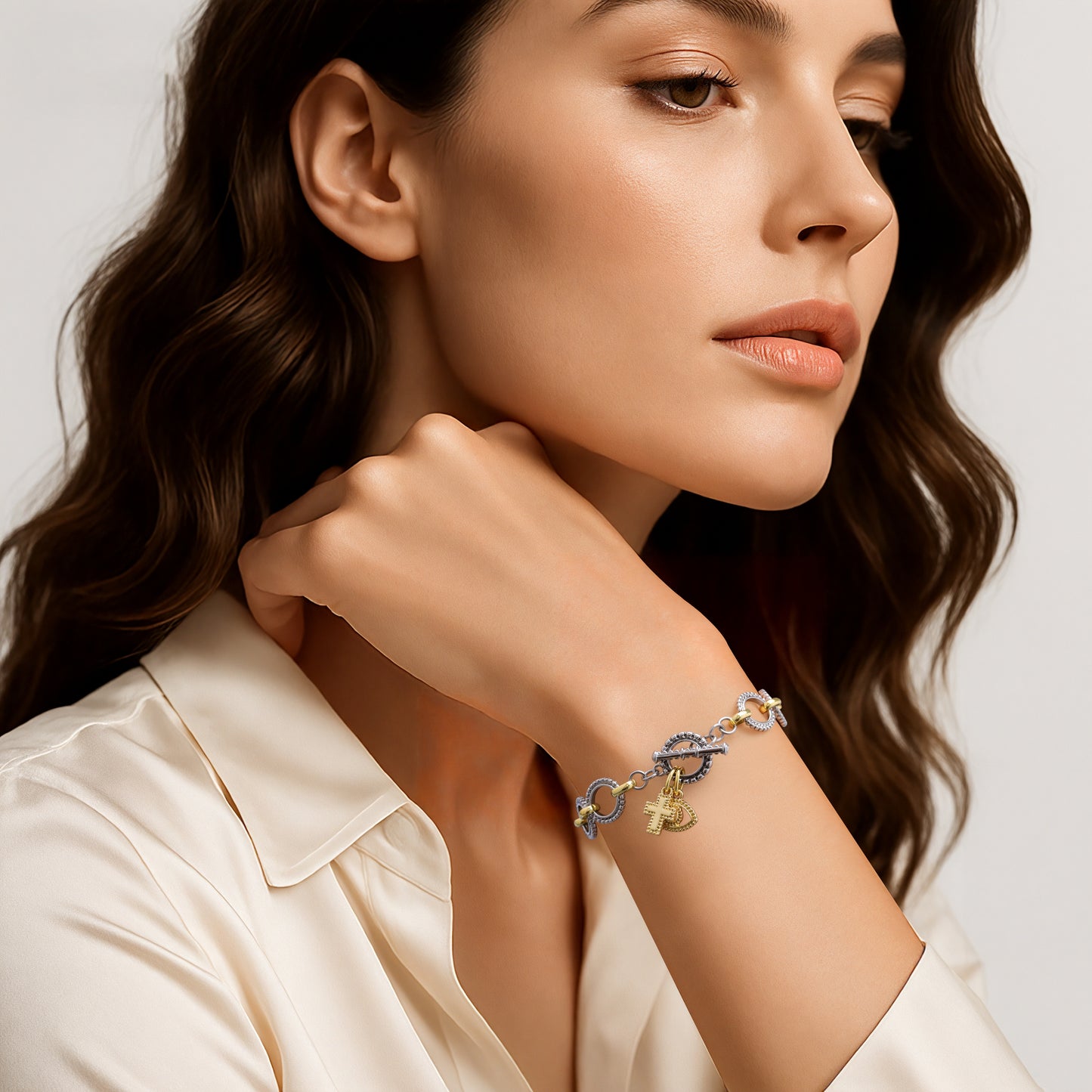Aprilery Cable Link Bracelet for Women, Two Tone Circle Chain Bangle Evil Eye Bracelets Trendy Silver and Gold Bracelets Jewelry