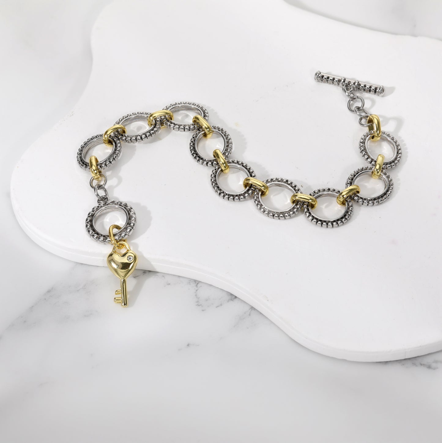 Aprilery Cable Link Bracelet for Women Two Tone Circle Chain Bangle Gold Locks and keys Link Bracelets Trendy Silver and Gold Bracelets Jewelry