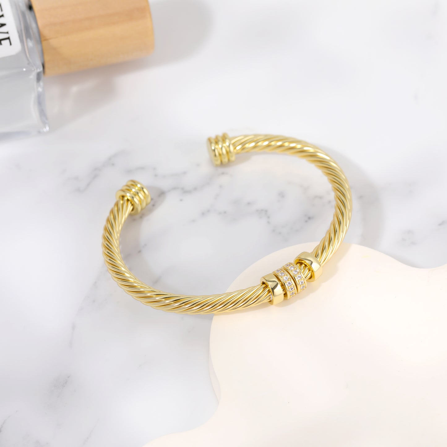 Aprilery Twisted Cable Cuff Bracelet for Women, Gold & Silver Two Tone Bangle, Trendy Mixed Metal Jewelry Gift