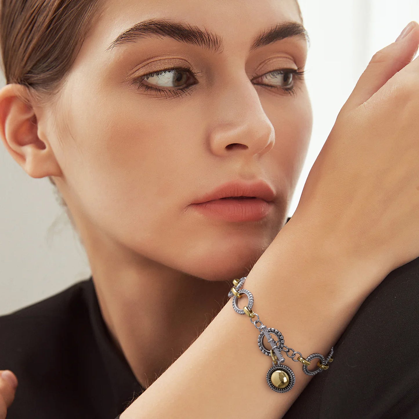 Aprilery Cable Link Bracelet for Women Two Tone Circle Chain Bangle Link Bracelets Trendy Silver and Gold Bracelets Jewelry