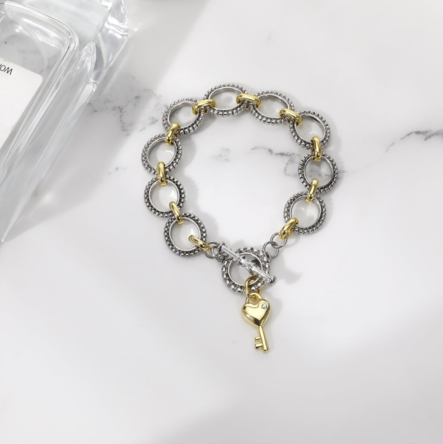 Aprilery Cable Link Bracelet for Women Two Tone Circle Chain Bangle Gold Locks and keys Link Bracelets Trendy Silver and Gold Bracelets Jewelry