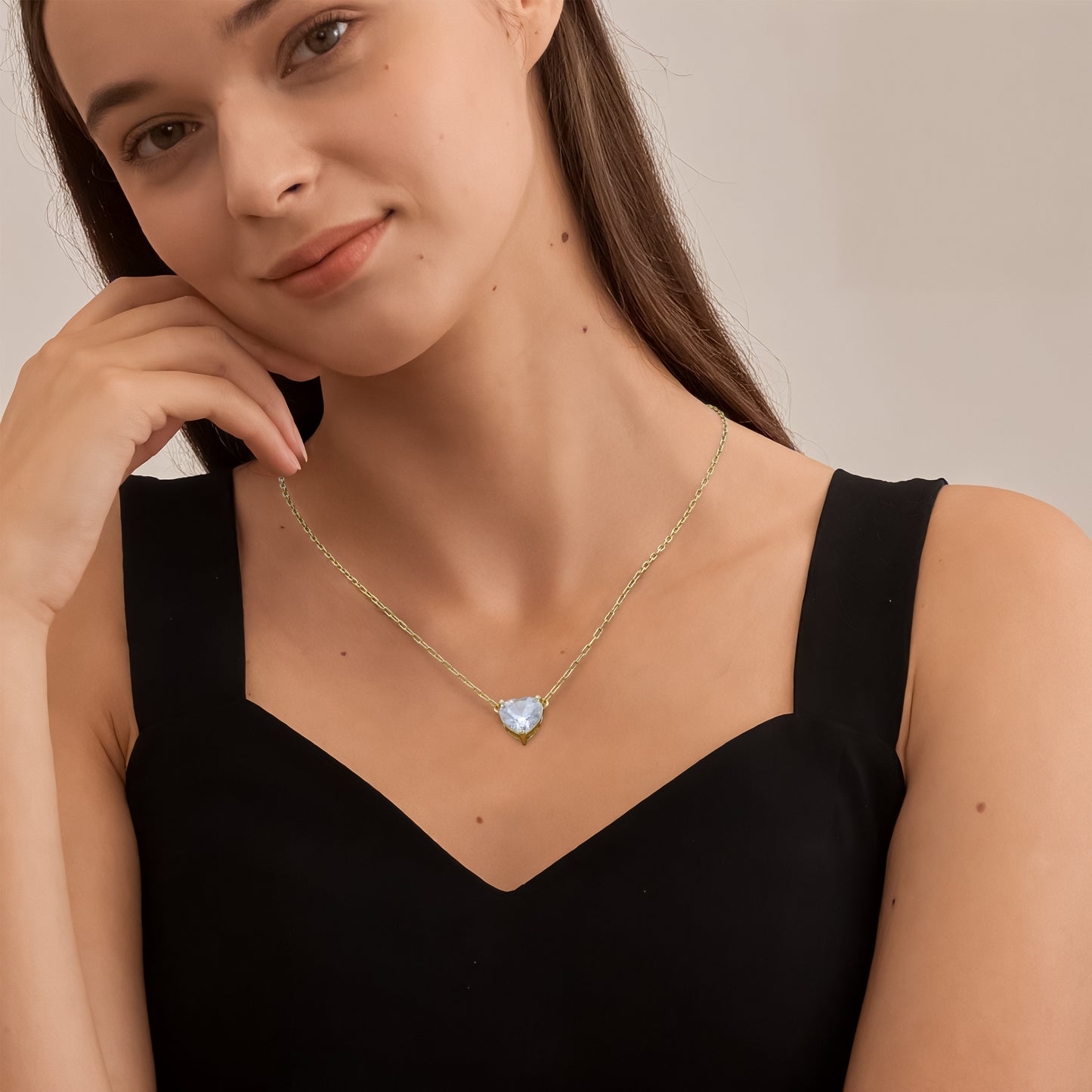Aprilery Gold Pendant Necklaces for Women Cubic Zirconia Heart Necklace Trendy Gold Chain Necklaces Dainty Jewelry Gift