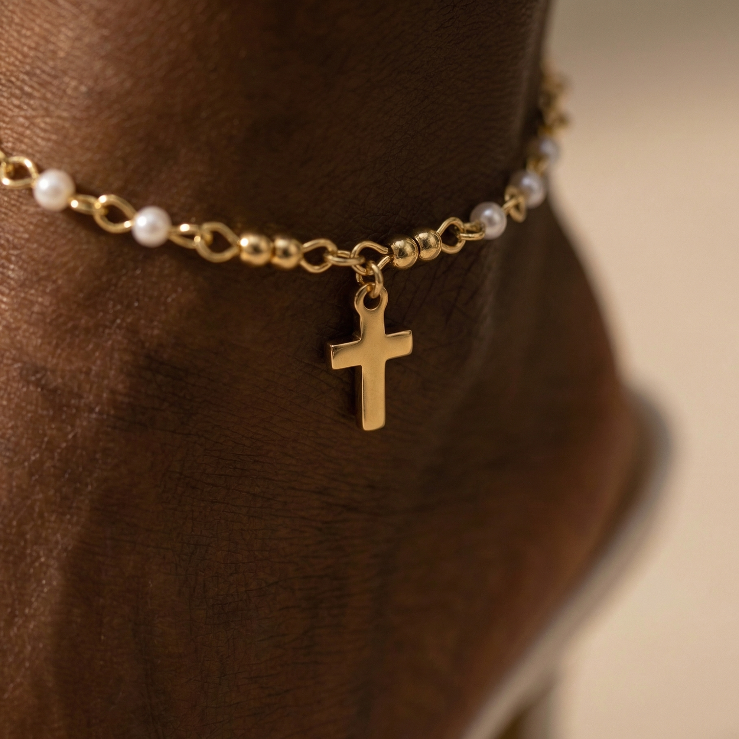 Aprilery Gold Cross Pearl Anklet for Women, Dainty Adjustable Religious Ankle Bracelet, Trendy Summer Beach Foot Jewelry Gift