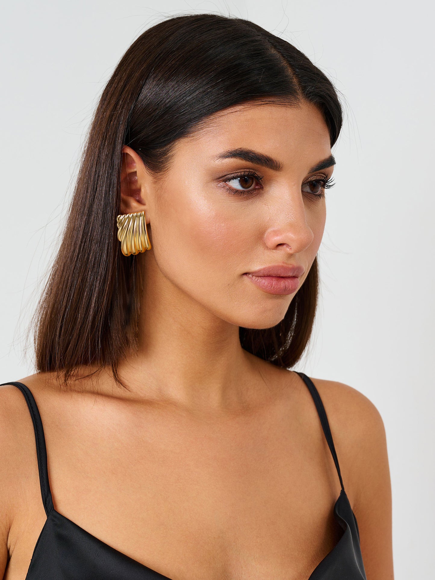 Chunky Gold Earrings Trendy Vintage Gold Geometric Stud Statement Earrings Hypoallergenic Dupes Jewelry for Women Gifts