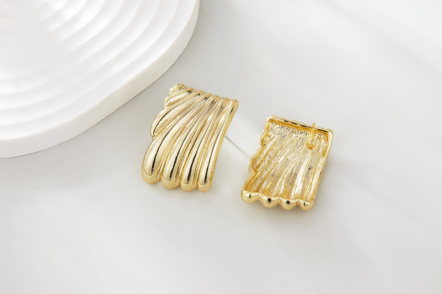 Chunky Gold Earrings Trendy Vintage Gold Geometric Stud Statement Earrings Hypoallergenic Dupes Jewelry for Women Gifts