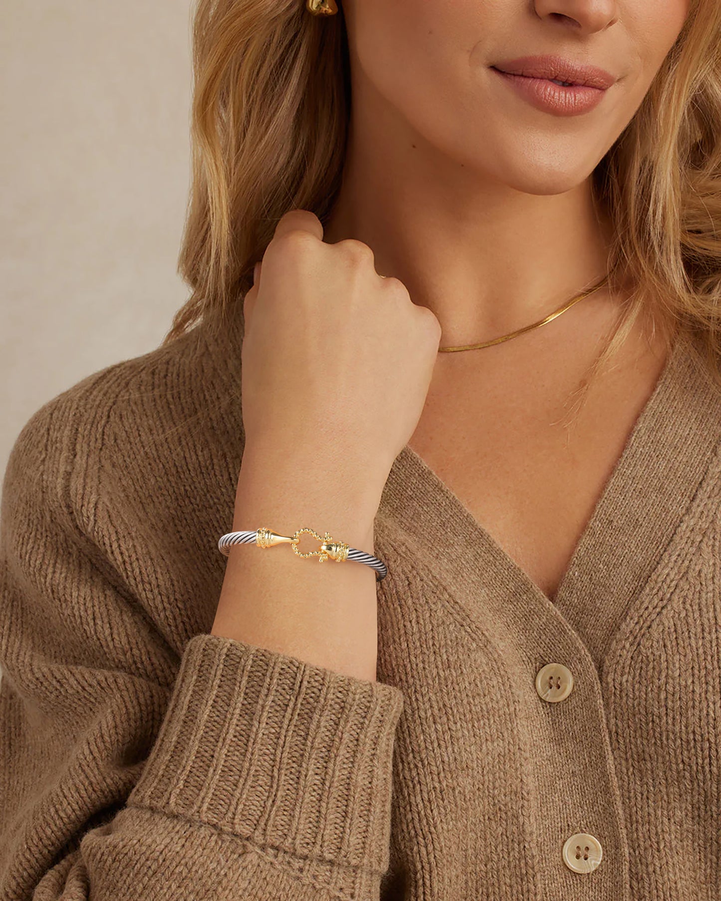 Aprilery Cuff Bracelets for Women Two Tone Cable Bangle Bracelet Twisted Silver Wire - Gold Hook Vintage Mixed Metal Cuff Bracelets Jewelry Gift